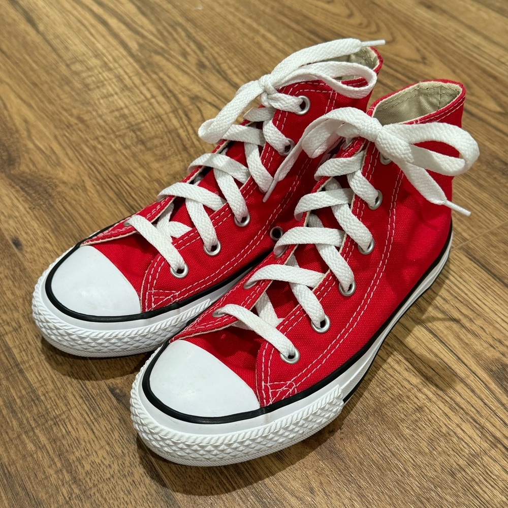 SOLD - CONVERSE Kids Chuck Taylor All-Star Hi Sneakers - Red/White - Size 13 - Picture 1 of 7